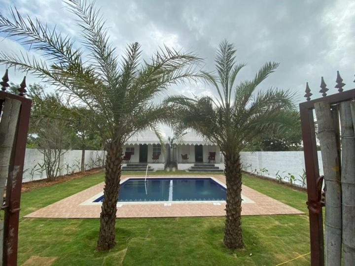 16 Bedouin Hotel Hosur Bagian luar foto